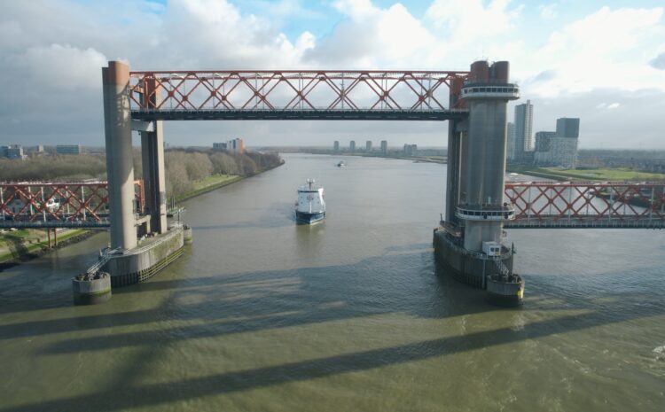  Duurzame en efficiënte renovatie Spijkenisserbrug